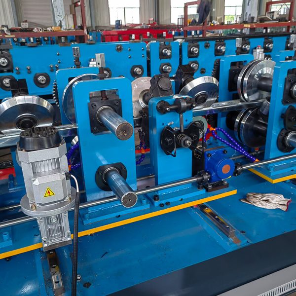 exchange CZ purlin roll forming machine
