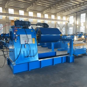 Our Cut to Length and Leveling Lines are designed to provide high-precision cutting and leveling of steel coils. This system automatically performs the uncoiling, leveling, and cutting of the steel, ensuring a smooth, flat material ready for further processing with precise lengths. The main functions include: Automatic Uncoiling: Automatically unwinds the steel coil, ensuring smooth material feeding. Leveling Function: Uses precise leveling devices to eliminate surface irregularities or bends in the steel, ensuring the final product is smooth and flat. Precision Cutting: Automatically cuts the steel to the specified length based on preset dimensions, ensuring consistency in size across all sheets. Efficient Operation: The high-speed mechanical system improves production efficiency, reducing material waste. Space and Time Saving: The integrated design of the equipment saves factory space while enhancing the overall efficiency of the production line.