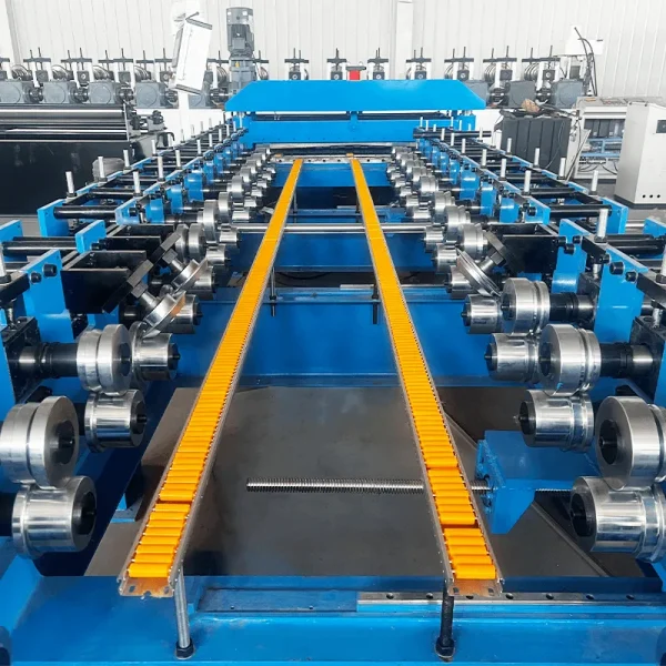 Adjustable Size Hydraulic Press Equipment for Eps & Rock Wool Sandwich Panel/wall Sandwich Panel Roll Forming Machine