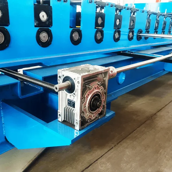 Adjustable Size Hydraulic Press Equipment for Eps & Rock Wool Sandwich Panel/wall Sandwich Panel Roll Forming Machine