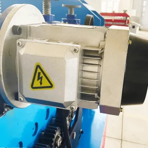 Máquina de corte longitudinal y corte longitudinal de chapa de acero de nivelación automática, portátil y sencilla Tres en una función múltiple