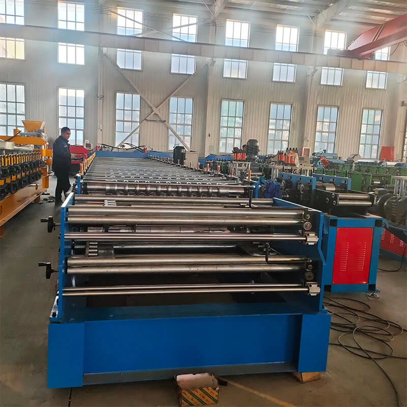 Double layer roll forming machine